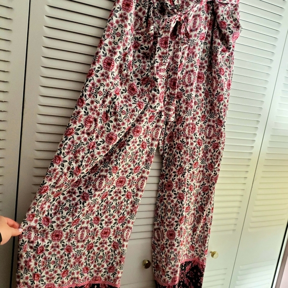 TORRID 2X WHITE & PINK MIXED PRINT WIDE LEG PANT NWT - Picture 6 of 8